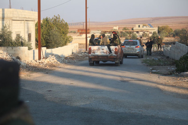 Rejim karşıtı silahlı gruplar, Hama kent merkezine girdi - Resim: 2