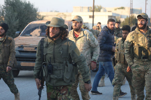 Rejim karşıtı silahlı gruplar, Hama kent merkezine girdi - Resim: 0