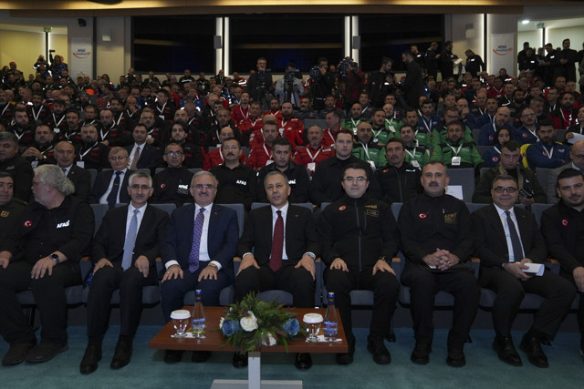 Bakan Yerlikaya: AFAD gönüllü sayımız, bugün 1 milyon 545 bine yükseldi - Resim: 0