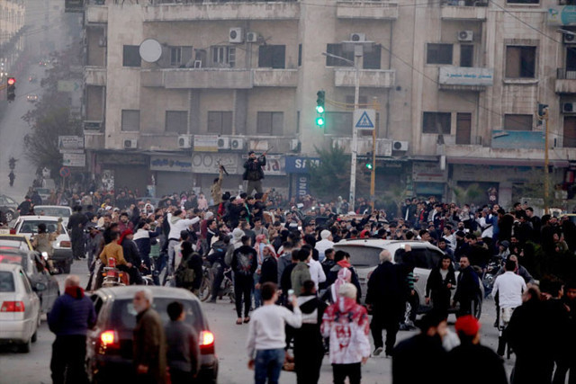 Rejim karşıtı silahlı gruplar Humus kent merkezinin iç kesimlerine ulaştı - Resim: 3