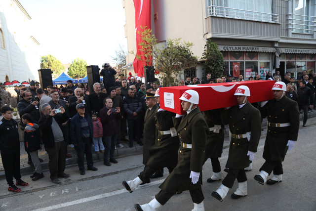Şehit Teğmen Tunahan Dağlı, Samsun'da son yolculuğuna uğurlandı - Resim: 0
