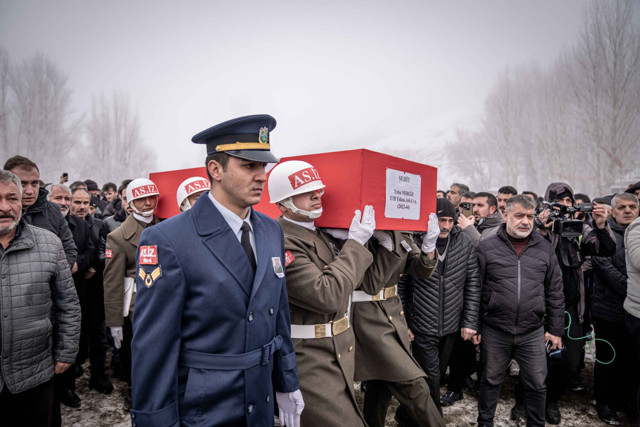 Şehit Astsubay Taha Nergiz, memleketi Erzurum'da son yolculuğuna uğurlandı - Resim: 0