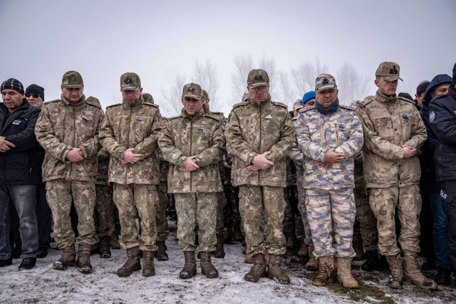 Şehit Astsubay Taha Nergiz, memleketi Erzurum'da son yolculuğuna uğurlandı - Resim: 3