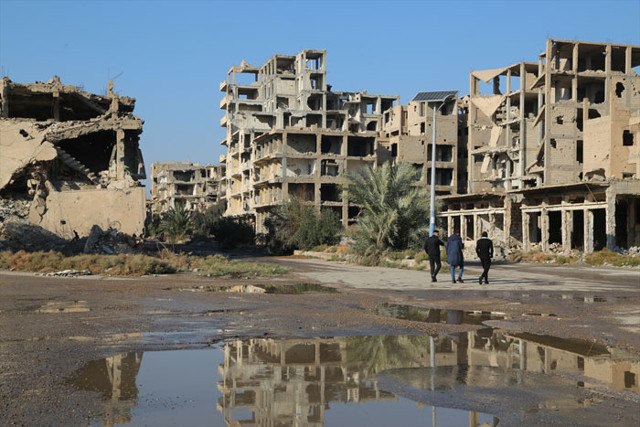 Deyrizor harabeye döndü il merkezi görüntülendi - Resim: 0