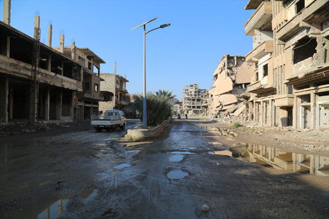 Deyrizor harabeye döndü il merkezi görüntülendi - Resim: 1