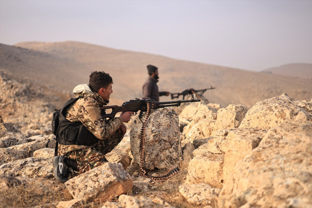 SMO güçleri, Münbiç'e saldıran PKK/YPG'li teröristlerle çatışıyor - Resim: 0