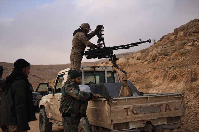 SMO güçleri, Münbiç'e saldıran PKK/YPG'li teröristlerle çatışıyor - Resim: 1