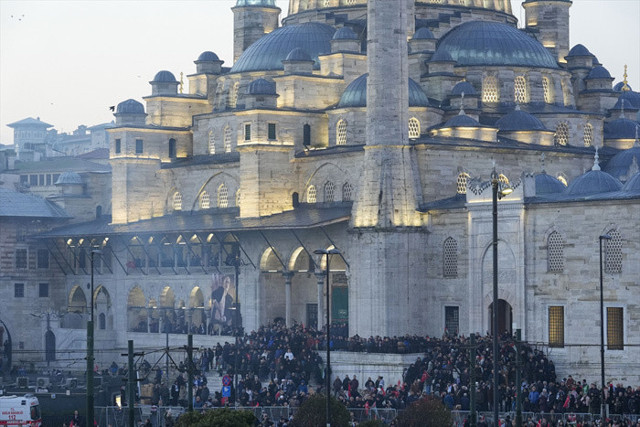 Yüz binler Filistin'e destek için Galata Köprüsü'nde buluştu Bilal Erdoğan'dan Mescid-i Aksa sözleri - Resim: 5