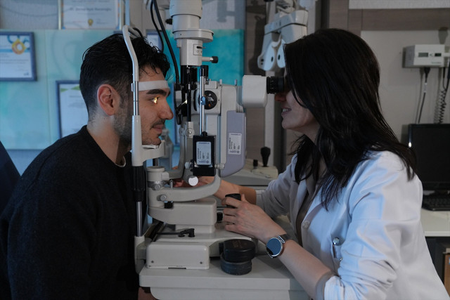 Medipol'den göz kapağı düşüklüğünde uygulanan tedaviye yönelik değerlendirme - Resim: 0