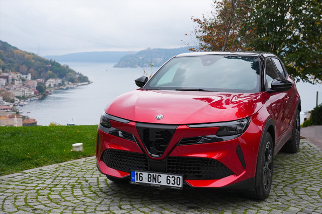 Alfa Romeo bu yıl Türkiye'de 2 bin adedi aşkın otomobil satışı öngörüyor - Resim: 0