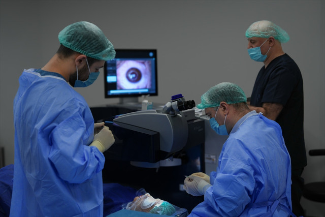 Görme kaybı yaşayan hasta, Medipol'deki tedaviyle iyileşiyor - Resim: 1