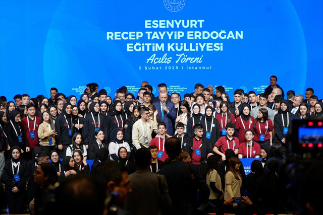 Cumhurbaşkanı Erdoğan duyurdu: 2025 yılında 1381 engelli öğretmenin ataması yapılacak - Resim: 1