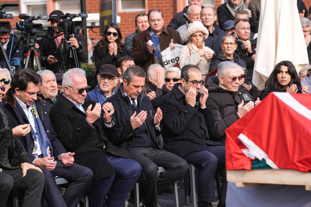 Hayatını kaybeden Ogün Altıparmak için tören düzenlendi - Resim: 1