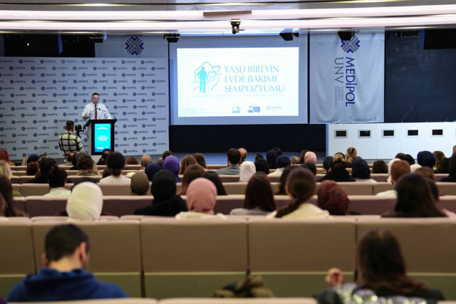 Yaşlı bireylerin evde bakımı Medipol'de masaya yatırıldı - Resim: 0