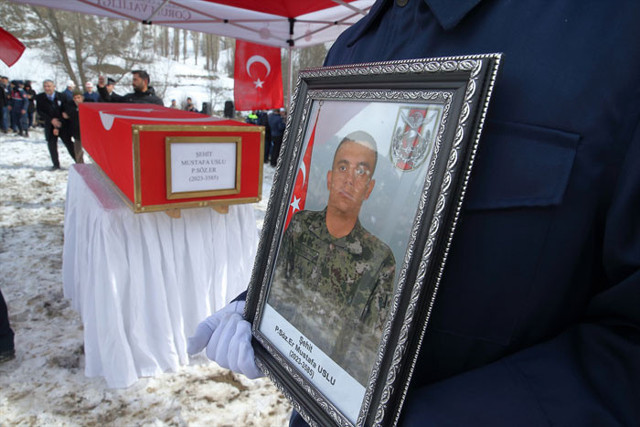 Şehit Mustafa Uslu'nun cenazesi memleketi Çorum'da defnedildi - Resim: 0