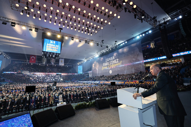 Cumhurbaşkanı Erdoğan'dan AK Parti'nin Büyük Kongresi'nde TÜSİAD'a tepki: Kayıt dışı siyaset yapma dönemi kapandı - Resim: 5