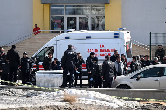 Kayseri'de okul önünde yaşandı! Eski eşini öldürdü ardından intihar etti - Resim: 1