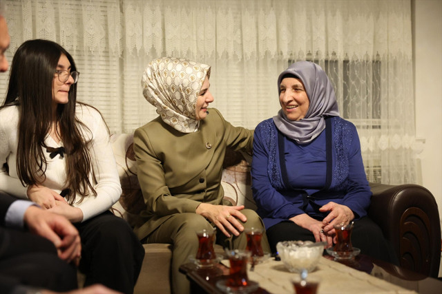 Bakan Göktaş'tan 46 yıl önce ABD'ye yerleşen Türk aileye ziyaret - Resim: 0