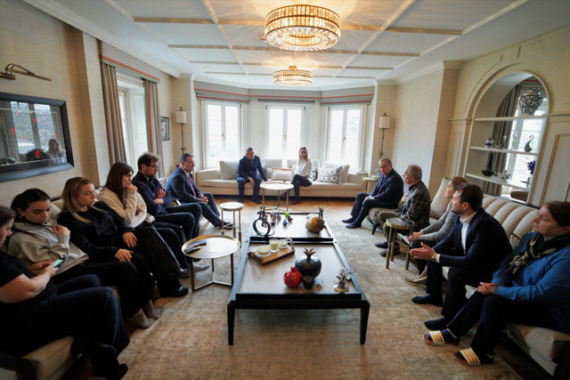 CHP Genel Başkanı Özel, gözaltındaki İmamoğlu'nun evini ziyaret etti - Resim: 1