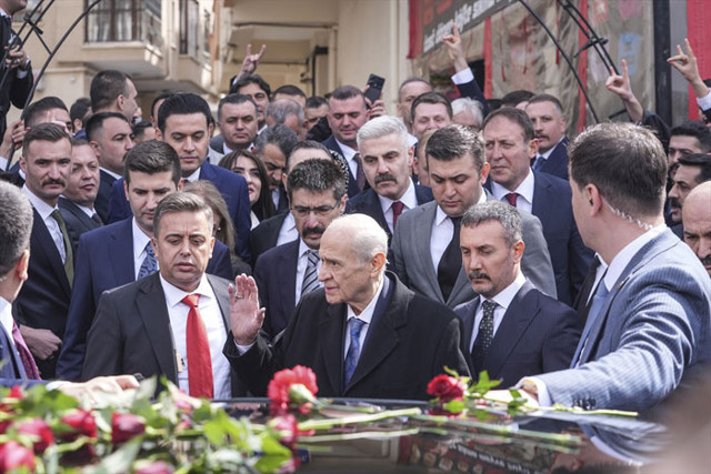 Devlet Bahçeli uzun aradan sonra ilk kez görüntülendi Bahçeli mesaisine başladı - Resim: 1