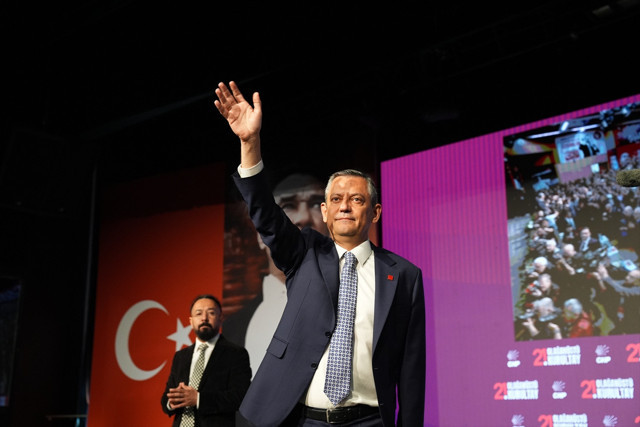 CHP 21. Olağanüstü Kurultayı: Özgür Özel yeniden CHP Genel Başkanı seçildi - Resim: 0