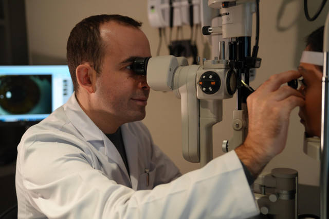 Çocuklarda görme kaybına yol açabiliyor! Astigmatizmanın çeşitleri ve tedavi yöntemleri - Resim: 0