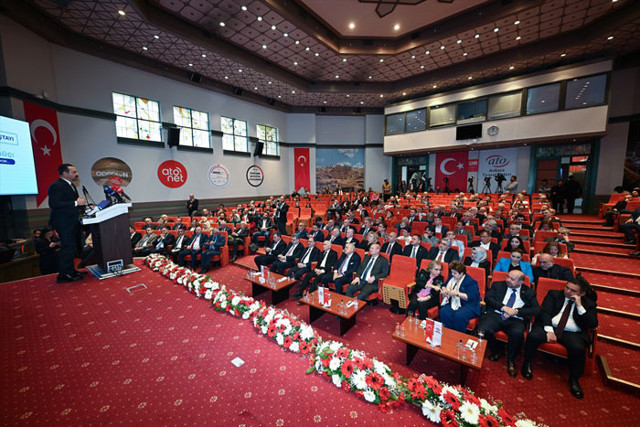 'Türk Dünyası Sivil Toplum Çalıştayı' düzenlendi Kürşad Zorlu'dan KKTC mesajı - Resim: 1