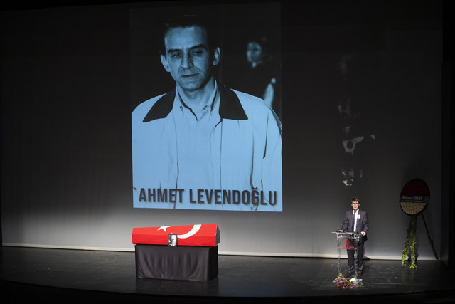 Oyuncu Ahmet Levendoğlu toprağa verildi vasiyeti çok konuşuldu - Resim: 0