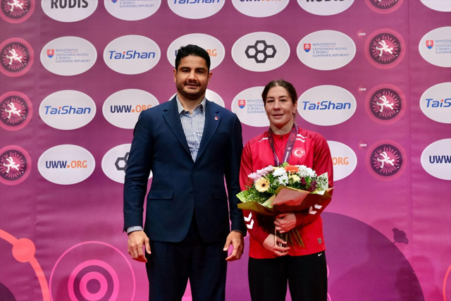 "İlklerin kadını" Yasemin Adar Yiğit, mindere veda etti - Resim: 0