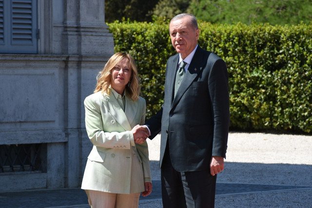 Cumhurbaşkanı Erdoğan ve Meloni birlikte kamera karşısına geçti! Erdoğan yeni ticaret hacmi hedefini açıkladı - Resim: 3
