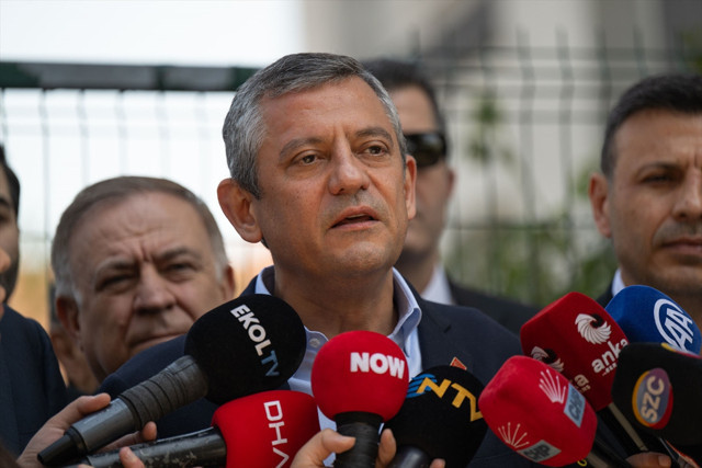 Özgür Özel: Bu saldırıyı siyaset kurumuna yapılmış bir saldırı olarak görüyorum - Resim: 0