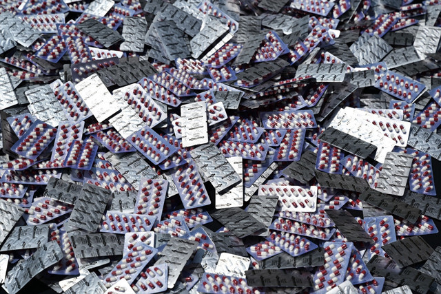 İstanbul'dan uyuşturucu fışkırdı! Ele geçirilenler emniyette sergilendi, Selami Yıldız'dan net mesaj - Resim: 0