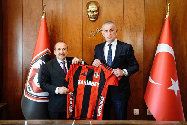 TFF Başkanı İbrahim Hacıosmanoğlu'ndan Gaziantep FK'ye ziyaret - Resim: 0