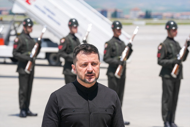 Ukrayna lideri Zelenskiy Ankara'ya inince söyledi! Üst düzey ABD'liler gelecek - Resim: 1