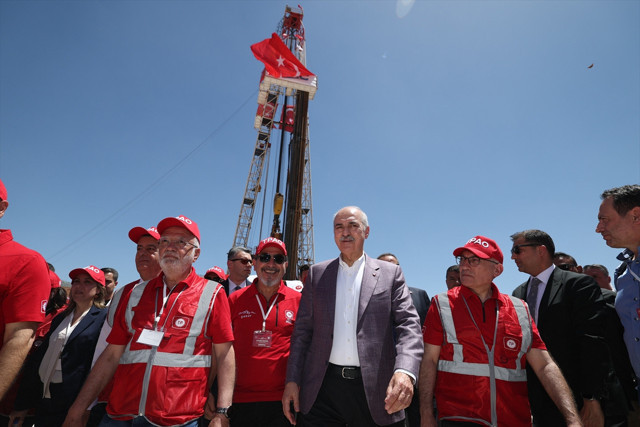 Gabar Dağı'nda 19 Mayıs yürüyüşü! Numan Kurtulmuş: "Artık bu dağlarda kardeşlik türküleri söylenecek" - Resim: 1