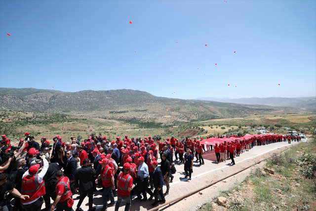 Gabar Dağı'nda 19 Mayıs yürüyüşü! Numan Kurtulmuş: "Artık bu dağlarda kardeşlik türküleri söylenecek" - Resim: 0