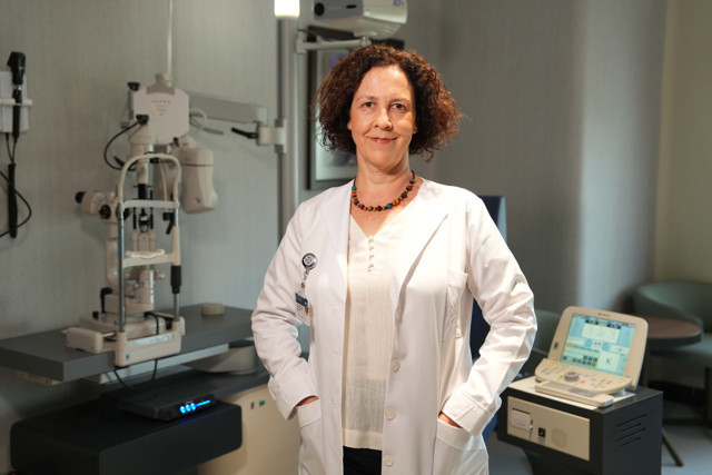 Tiroid hastalıkları göz sağlığını tehdit ediyor! - Resim: 0