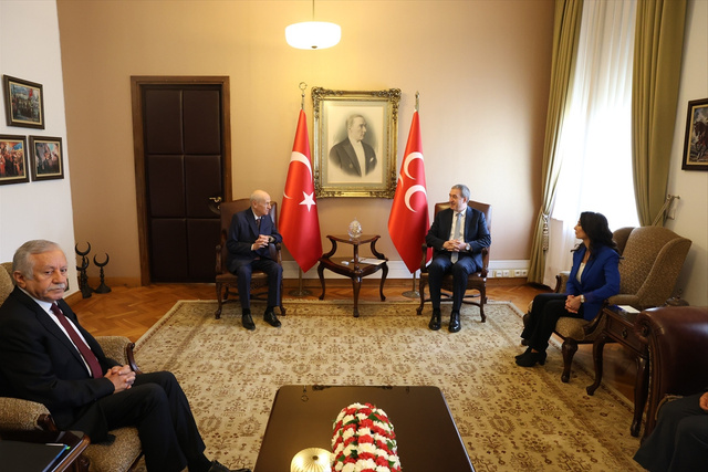 MHP Genel Başkanı Devlet Bahçeli, DEM Parti heyetini kabul etti - Resim: 1