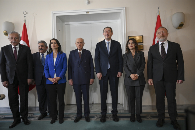 MHP Genel Başkanı Devlet Bahçeli, DEM Parti heyetini kabul etti - Resim: 2