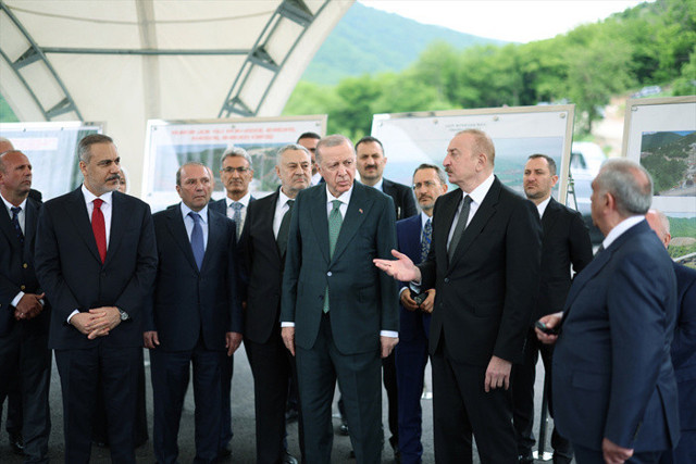 Cumhurbaşkanı Erdoğan ve Aliyev, Laçın Uluslararası Havalimanı'nın açılışını yaptı - Resim: 1