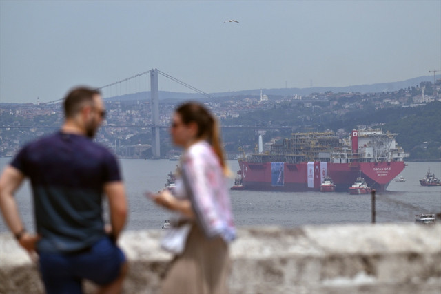 Türkiye'nin ilk Yüzer Üretim Tesisi Osman Gazi Gemisi, İstanbul Boğazı'ndan geçiyor - Resim: 7