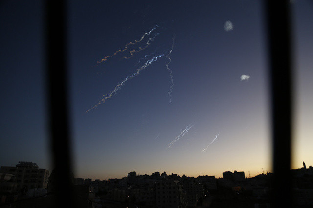 İran'dan İsrail'e yeni bir füze saldırısı! 2 kişi öldü, 21 yaralı var - Resim: 0