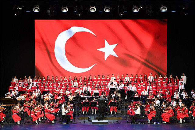 Cumhurbaşkanlığı Çocuk Orkestrası ve Korosu ilk kez İstanbullular ile buluşacak - Resim: 0