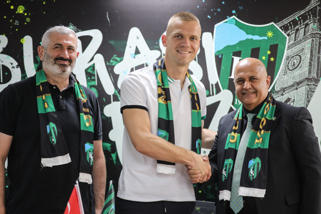 Kocaelispor'dan kaleci transferi: Jovanovic ile 2 yıllık sözleşme imzalandı - Resim: 0