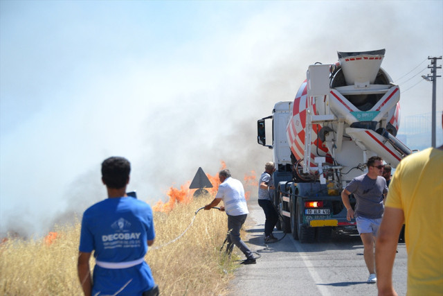 Beş ilde orman yangını başladı! Rüzgarın etkisiyle alevler yayıldı, yerleşim yerlerine çok yakın - Resim: 2