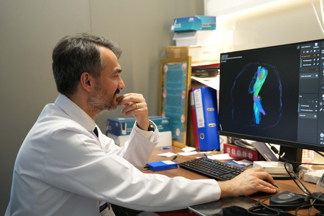 Yürüme güçlüğü olan çocuklara umut - Resim: 0