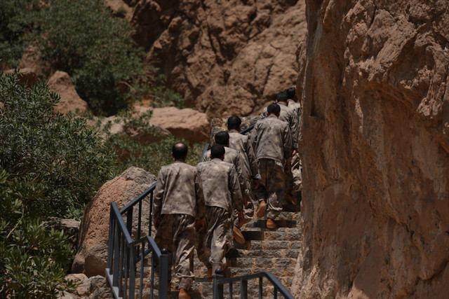 pkk, pkk silah bırakma, pkk silah yakma görüntüleri