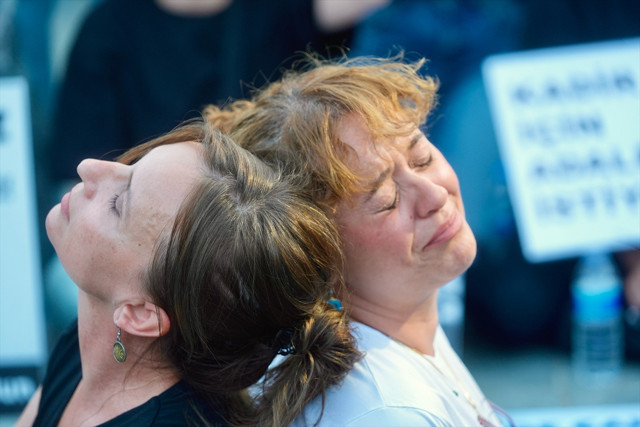 Mattia Ahmet Minguzzi'nin annesi Bakırköy'de oturma eylemi yaptı - Resim: 1
