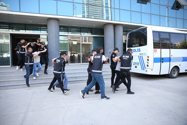 Bursa'da "Çetkinler" suç örgütü çökertildi - Resim: 1