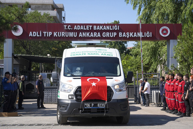 Orman şehitlerinin naaşları ailelerine teslim edildi - Resim: 0